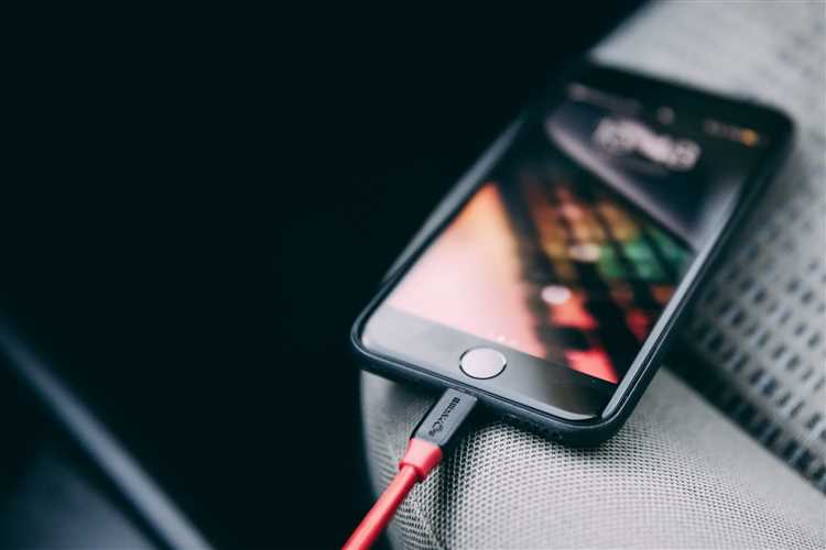 Проверьте кабель и адаптер зарядки