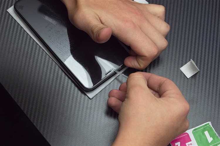 3. Уберите старую защитную пленку или пузыри
