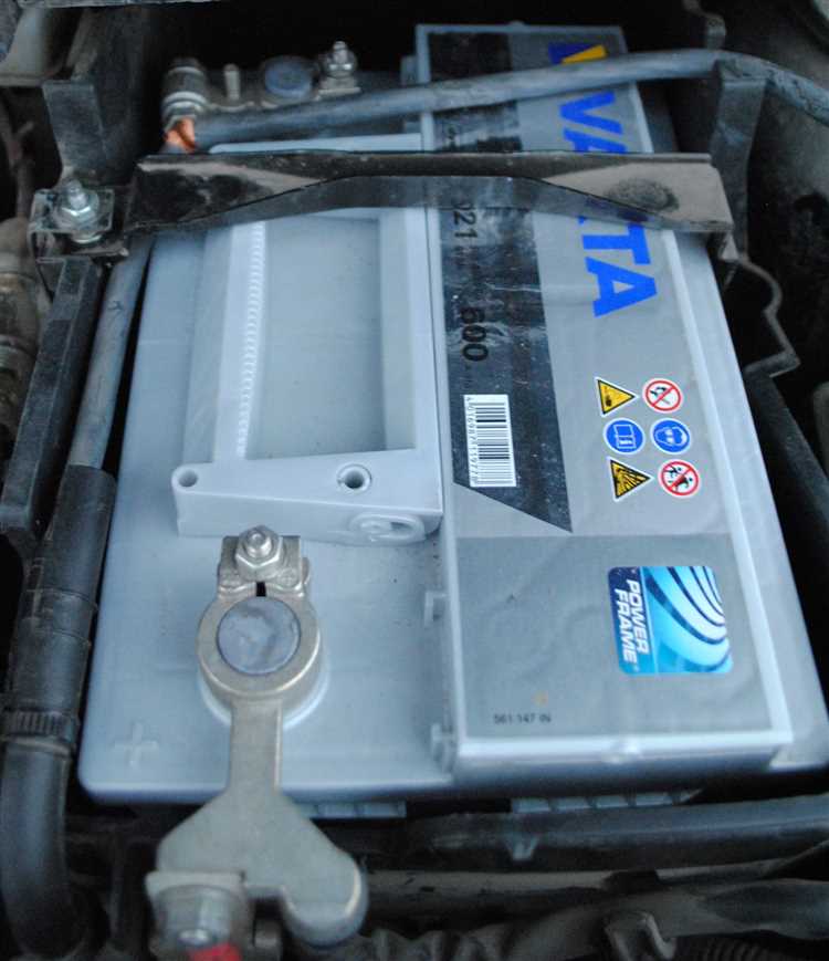 Как правильно заменить аккумулятор на Форд Фокус 2 рестайлинг и дорестайлинг Как правильно заменить аккумулятор на Форд Фокус 2 рестайлинг и дорестайлинг