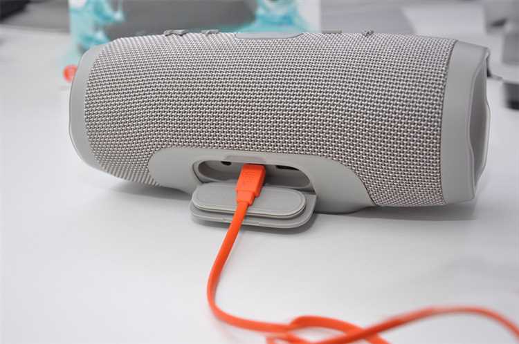 Как правильно зарядить колонку JBL, чтобы увеличить ее срок службы