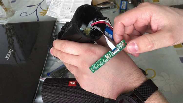 Как заменить аккумулятор JBL Charge 3