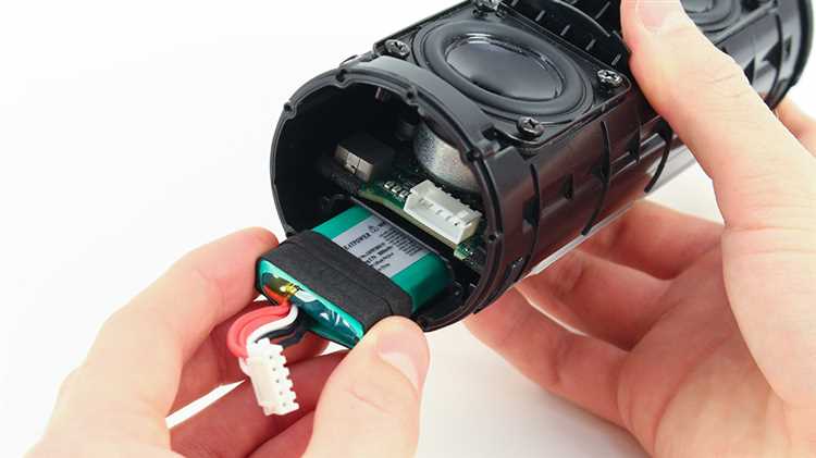 Как заменить аккумулятор JBL Flip 4?