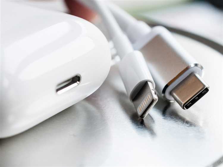 Какой разъем будет у iPhone 12: Lightning, USB-C или без разъемов?