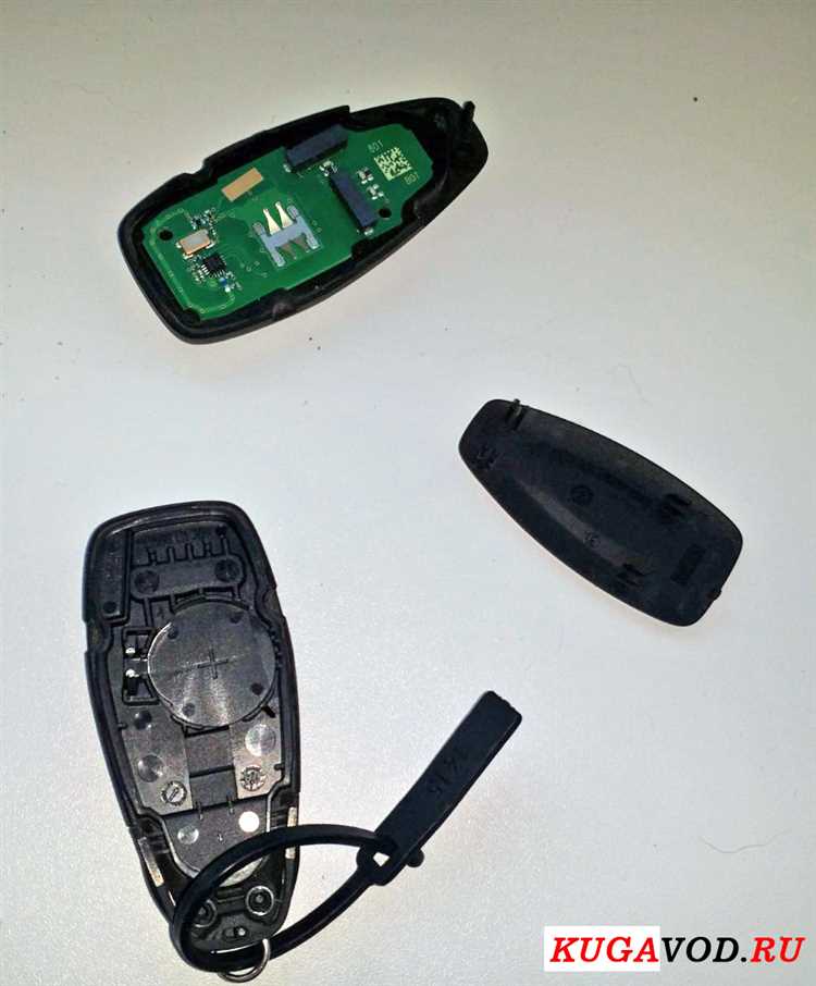 Как самостоятельно заменить батарейку в ключе Ford Kuga - подробная пошаговая инструкция для автолюбителей Самостоятельная замена батарейки в ключе Ford Kuga: пошаговая инструкция