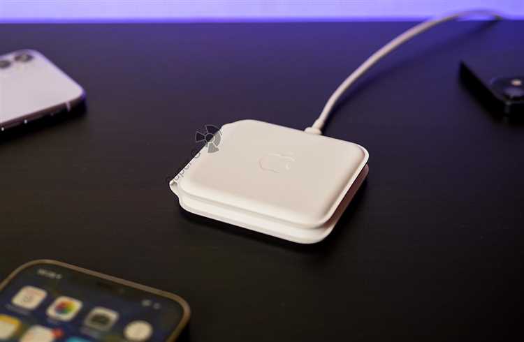 Зарядное устройство ESR HaloLock Kickstand: лучшее бюджетное решение